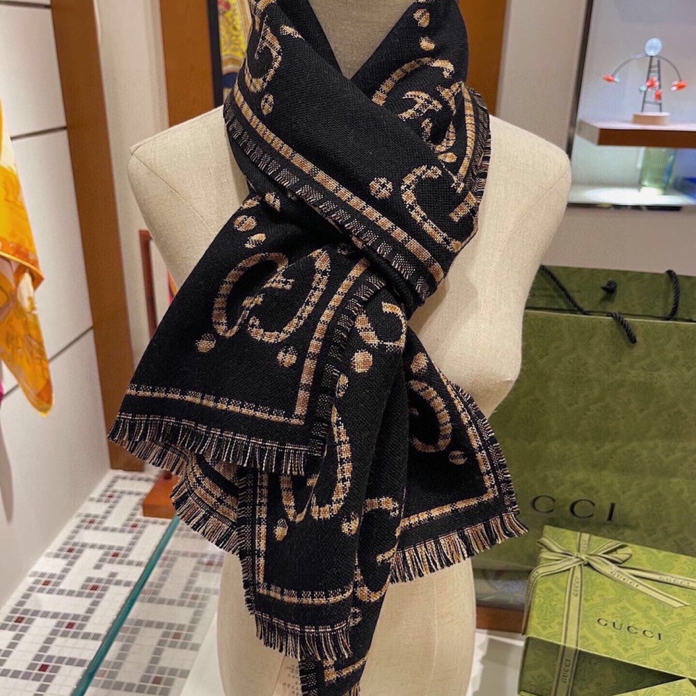 Gucci Black & Beige Designer-Style Jacquard Scarf